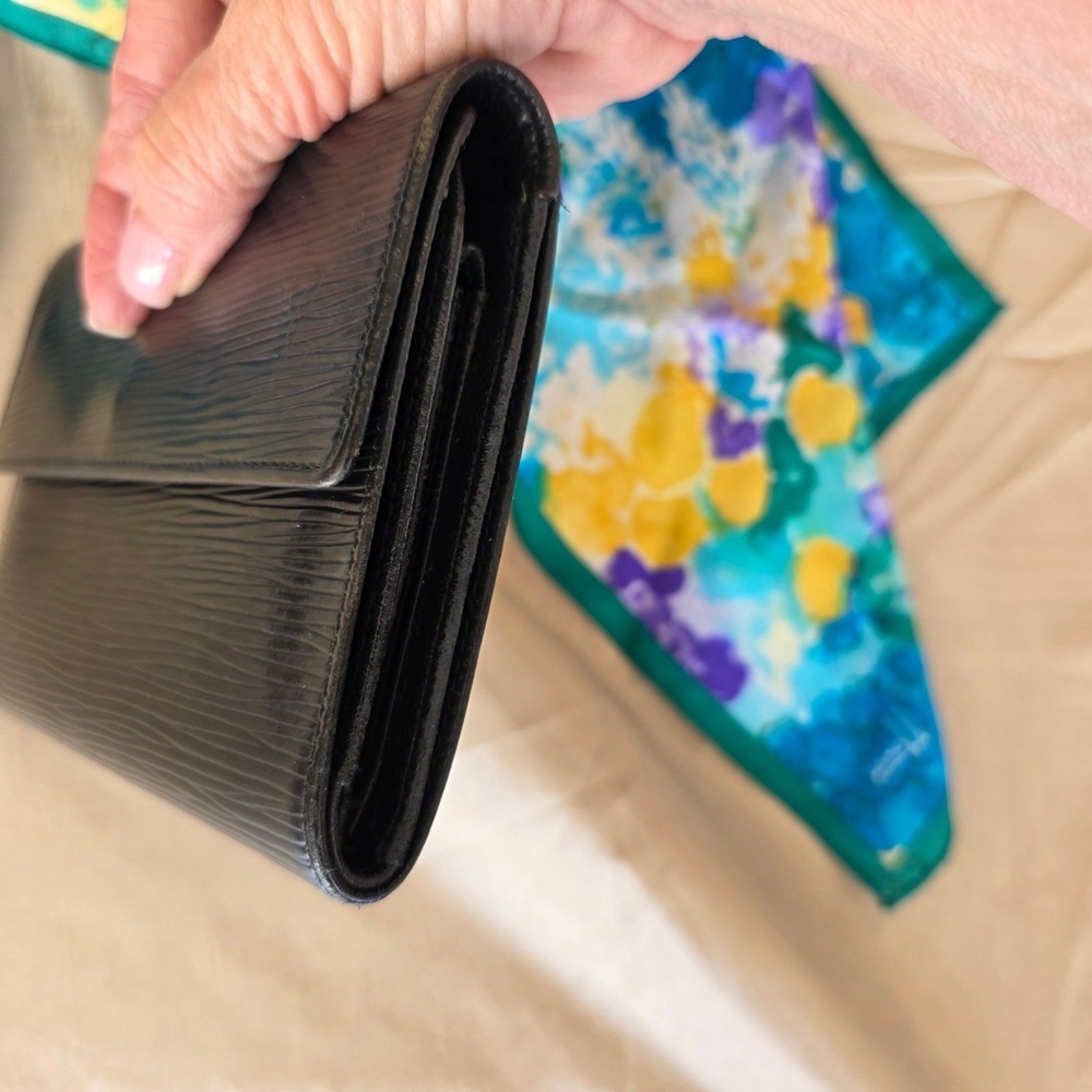 Louis Vuitton Black Epi Sarah Wallet Vintage Clutch Legit App COA - Picture 7 of 16